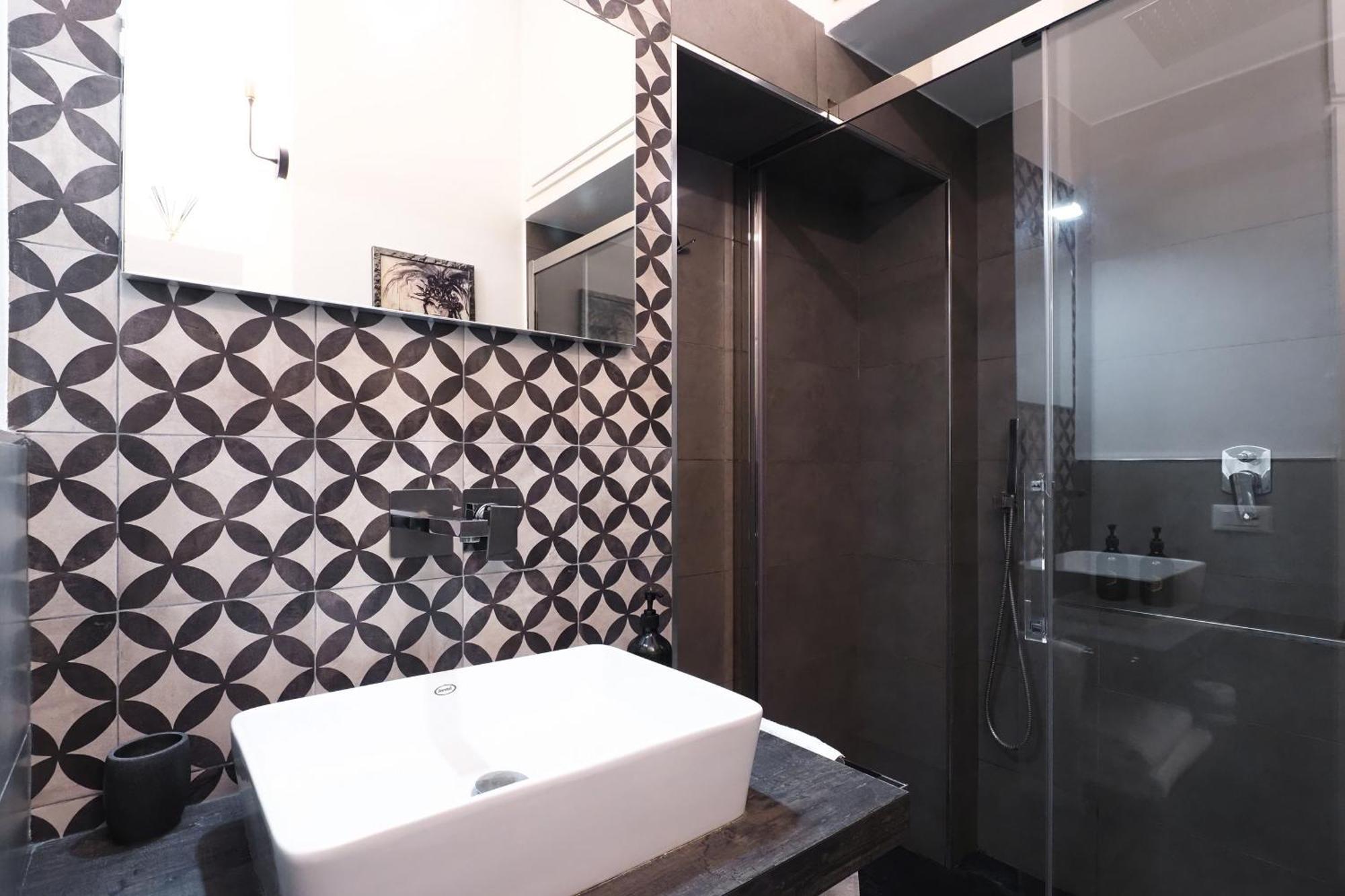 Primopiano - Ugo Bassi Apartment มิลาน ภายนอก รูปภาพ